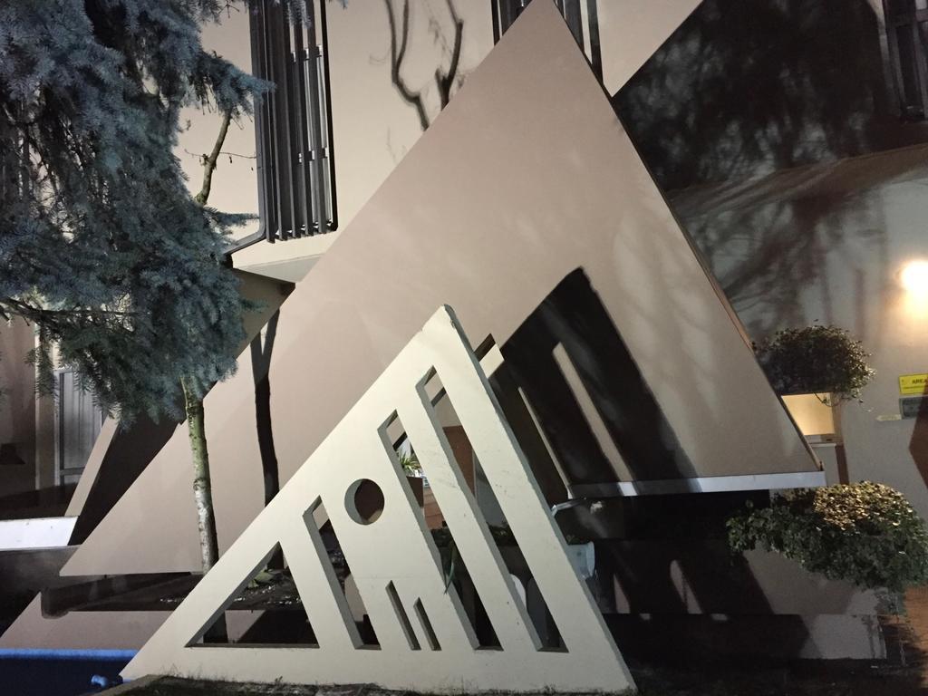 Hotel Leonardo Brescia Exterior photo